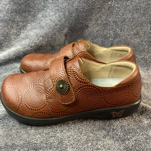 Alegria Joleen Brandy Loafer US 9EU 39 Brown Platform Slip on Leather Tooled - Picture 4 of 12